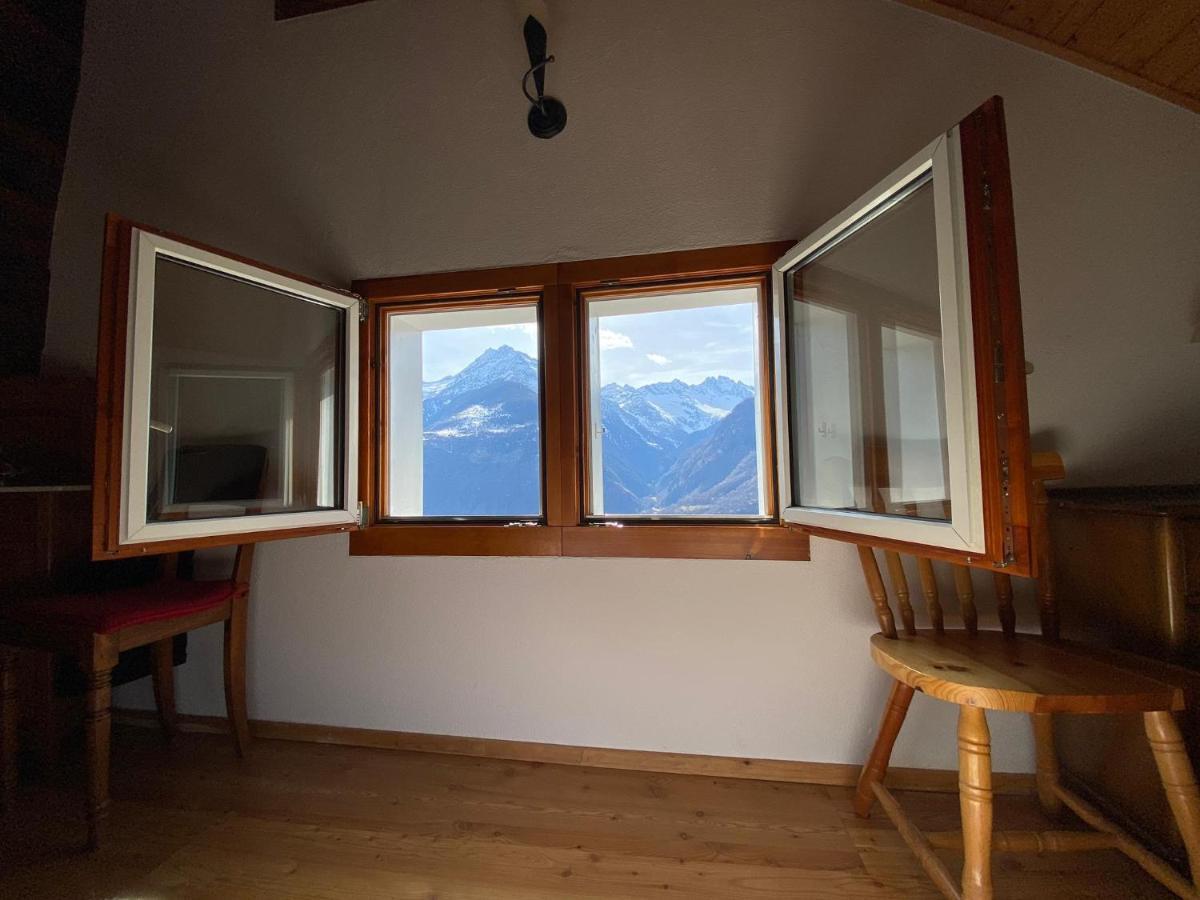 דירות Anzonico Santorini By Quokka 360 - Blue Curtains In The Alps מראה חיצוני תמונה