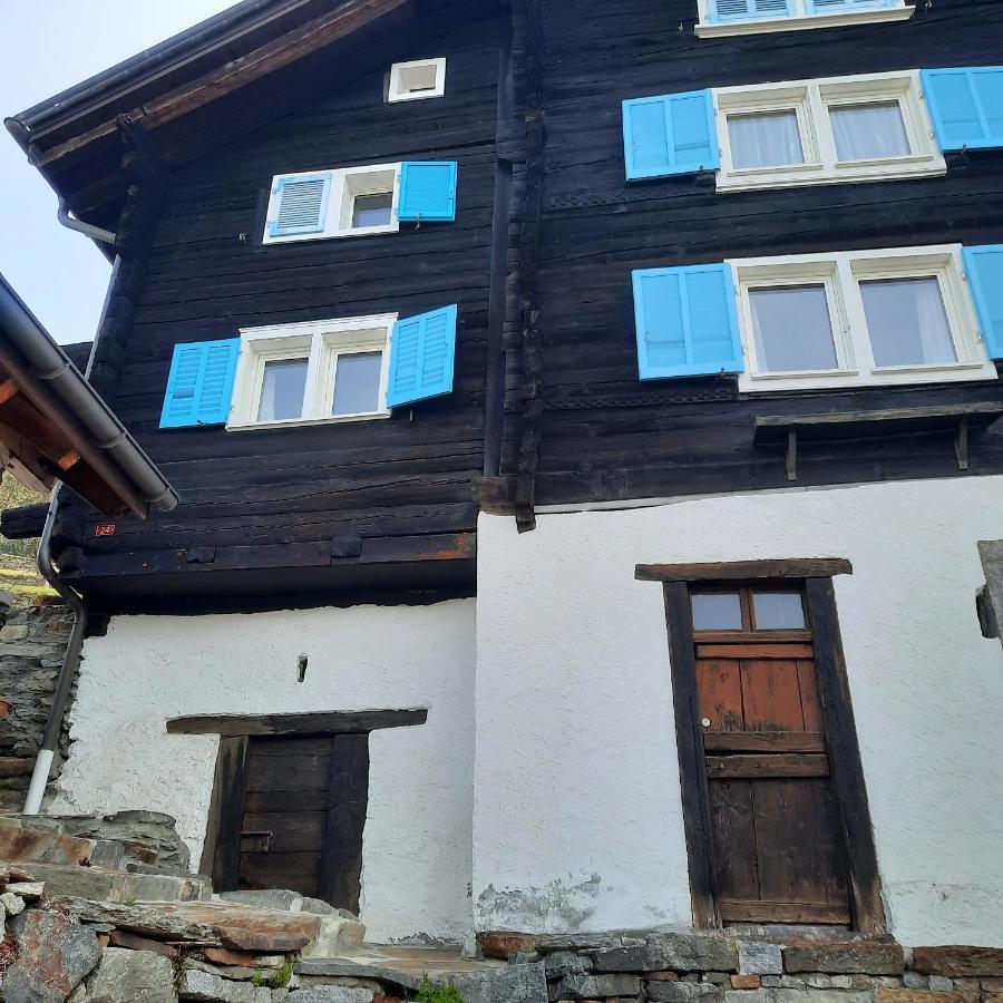 דירות Anzonico Santorini By Quokka 360 - Blue Curtains In The Alps מראה חיצוני תמונה