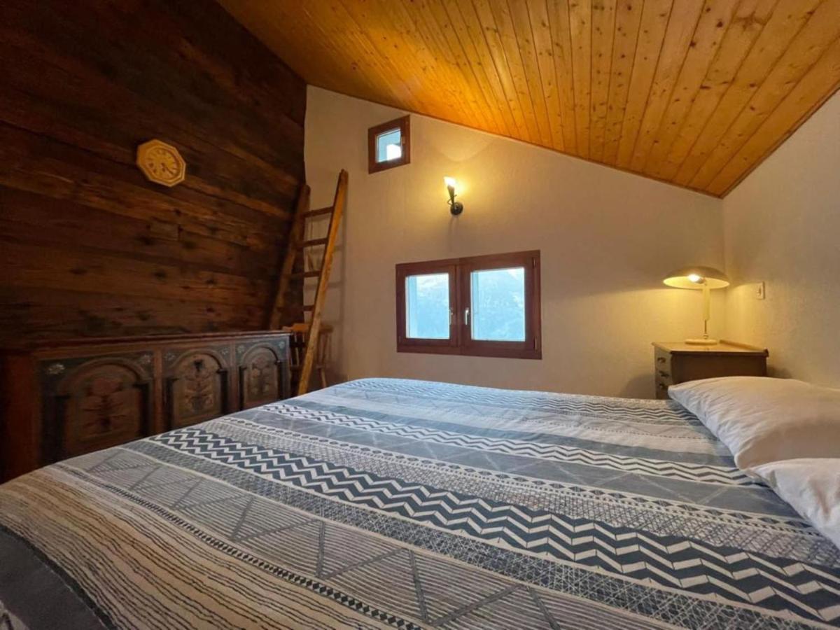 דירות Anzonico Santorini By Quokka 360 - Blue Curtains In The Alps מראה חיצוני תמונה